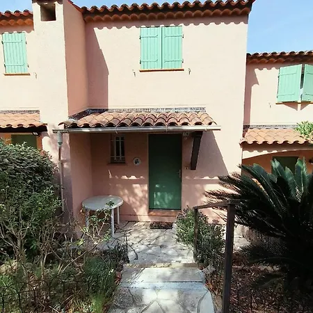 T2-vue Avec Piscine-4 Couchages * Drammont